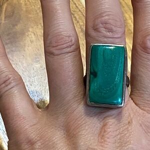 Vintage stamped 925 sterling silver large malachite ring
